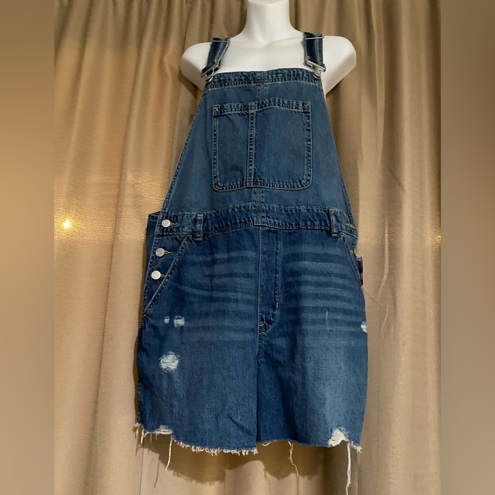 New GAP overall shorts - Picture 2 of 8